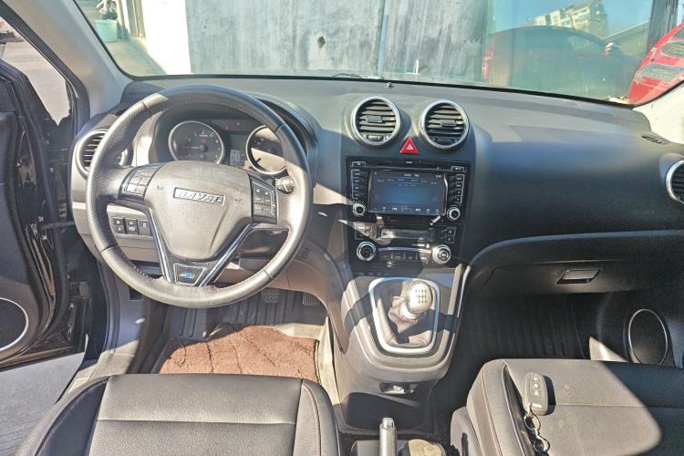 Used Haval H6 2015 Upgraded Model 1.5T Manual Two-Wheel Drive Elite Version
