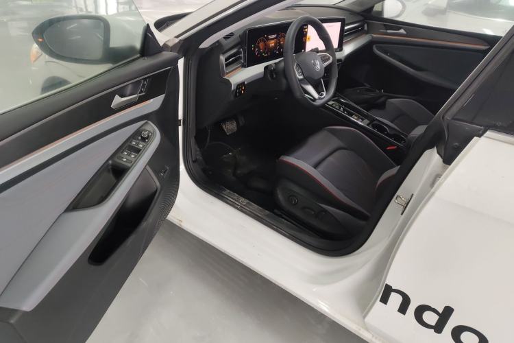 Used Volkswagen Lamando 2024 Lavida L 280TSI DSG Cool & Spicy Edition