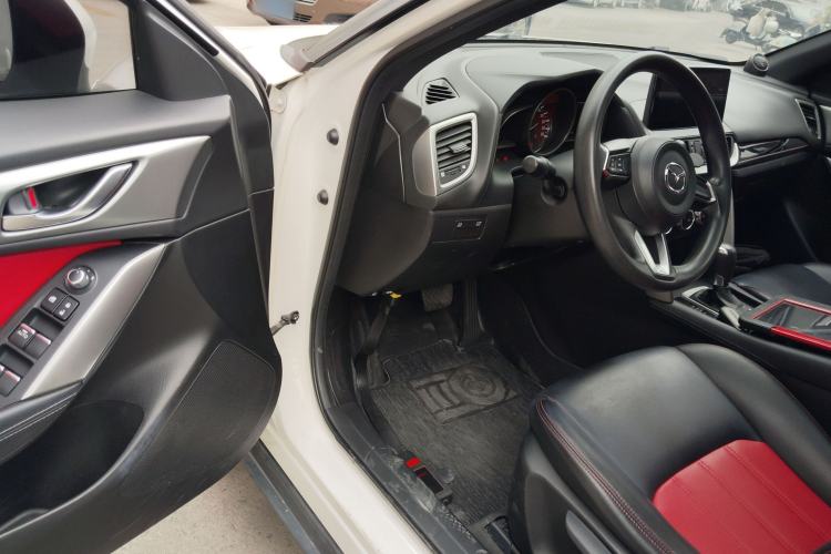 Used Mazda CX-4 2018 2.0L Automatic Two-Wheel Drive Blue Sky Dynamic Version China VI Standard