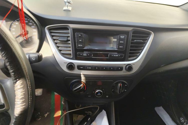 Used Hyundai Verna 2016 1.4L Manual Cool Edition GLS
