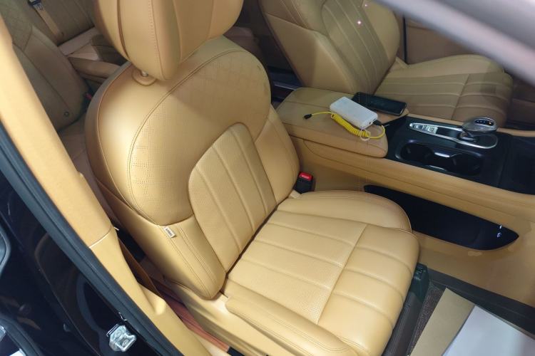 Used VOYAH Dream 2024 PHEV Extended-Range Premium Edition
