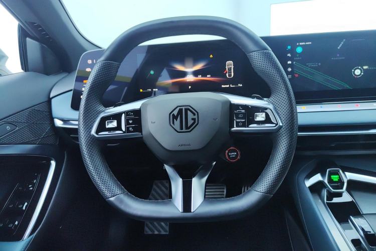 Used MG 7 2023 2.0T Automatic Hunter Luxury Edition
