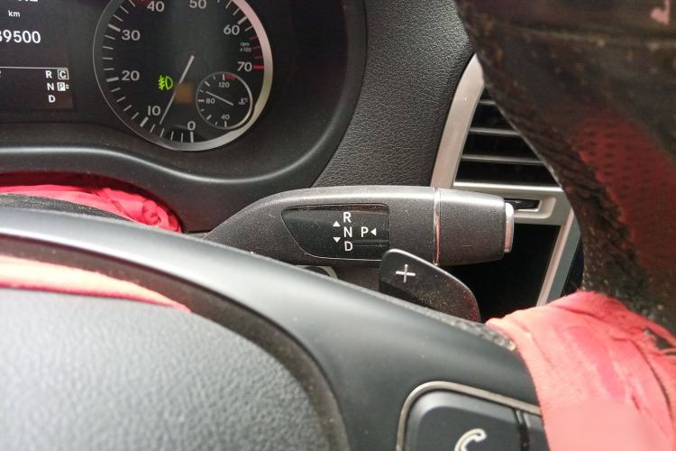 Used Mercedes-Benz Vito 2018 2.0T Elite Version 7 Seats China VI Emission Standard
