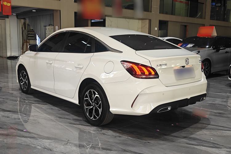 Used MG 5 2022 180 DVVT CVT Youth Luxury Edition
