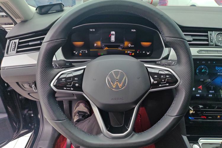 Used Volkswagen Magotan 2023 2 Million Units Limited Edition 280TSI DSG Leading Version
