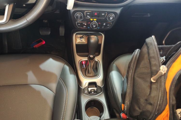 Used  Compass 2017 200T Automatic Family Edition