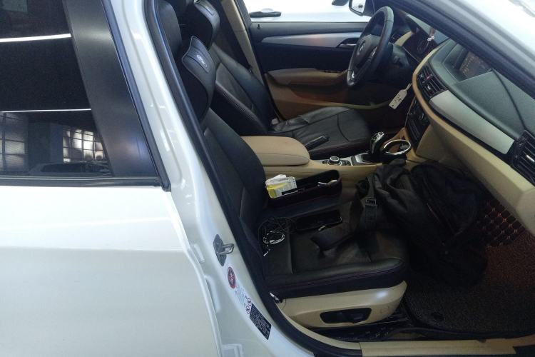 Used BMW X1 2014 sDrive18i Leading Model
