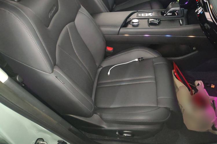 Used Dongfeng Aeolus Huge 2022 Mach Dual-Motor 1.5T MHD Dare-to-Dream Edition
