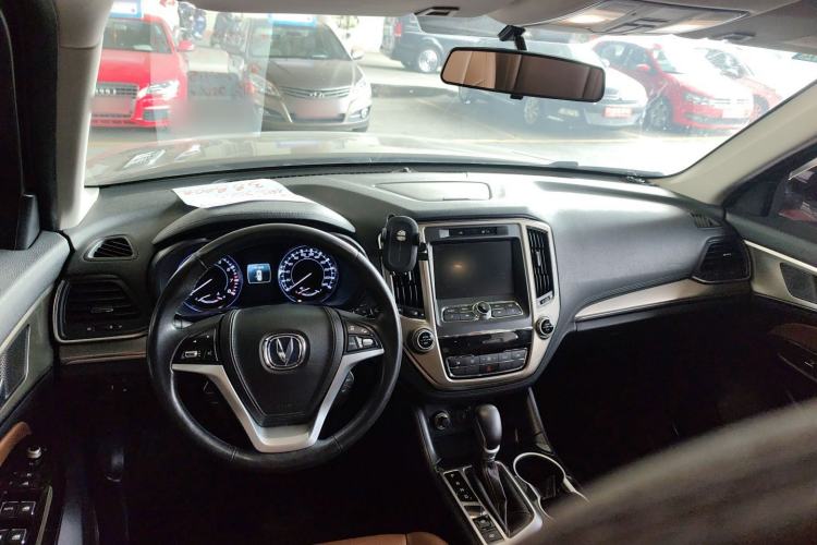 Used Changan CS95 2017 2.0T Two-Wheel Drive Zhiyuan Edition