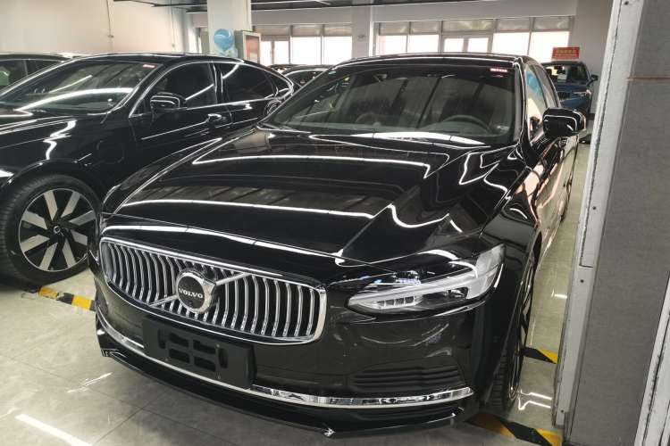 Used Volvo S90 New Energy 2024 Plug-in Hybrid Four-Wheel Drive Long-Range Luxury Smart Edition
