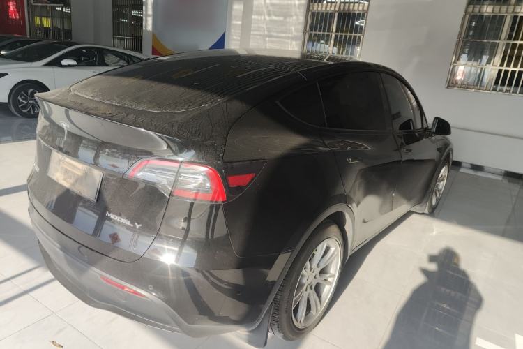 Used Tesla Model Y 2022 Long-Range All-Wheel-Drive Version