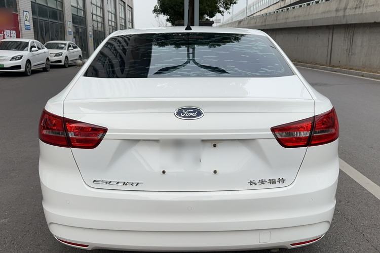 Used Ford Escort 2015 1.5L Manual Comfort Model
