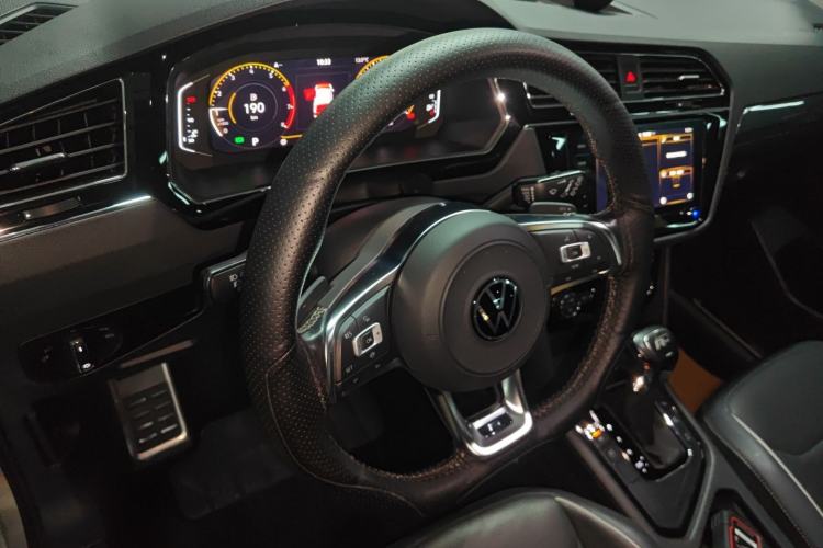 Used Volkswagen Tiguan L 2021 330TSI Automatic Two-Wheel Drive R-Line Flagship Edition