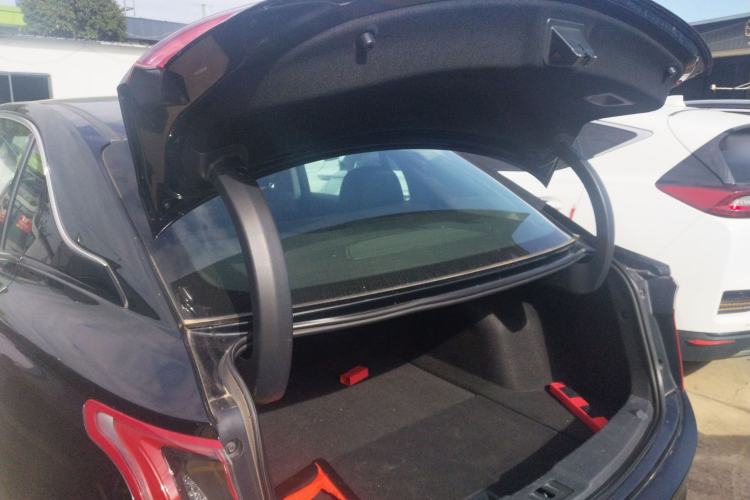 Used Hongqi E-QM5 2022 431 km Charge & Enjoy Edition
