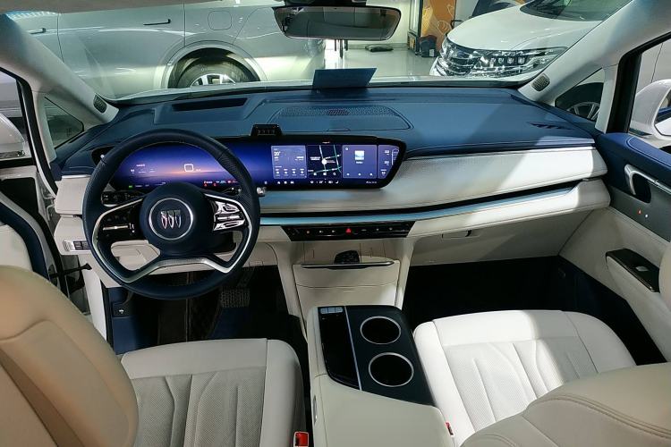 Used Buick GL8 New Energy 2024 Lu Zun Luxury Edition 7-Seater
