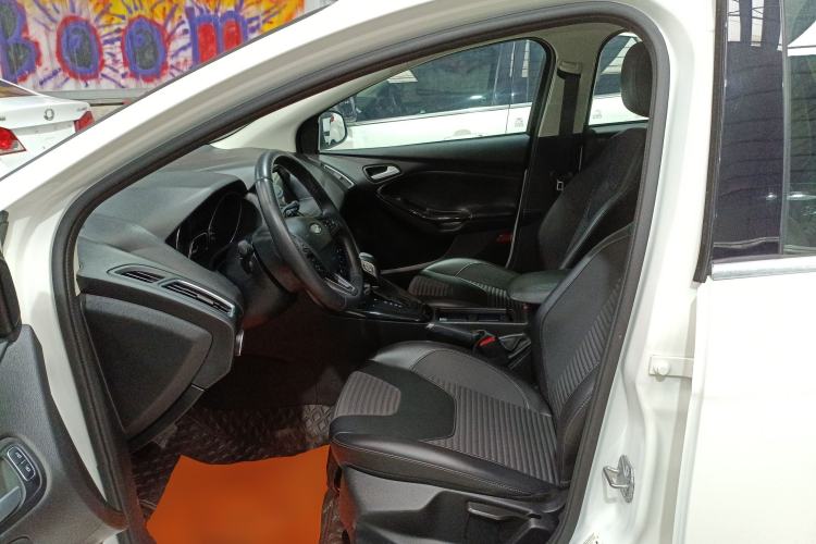 Used Ford Focus 2018 Hatchback Classic EcoBoost 180 Automatic Elite Model
