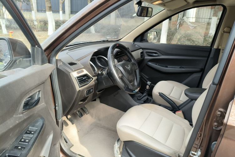 Used Wuling Hongguang 2019 1.5L S Standard Version China VI LAR
