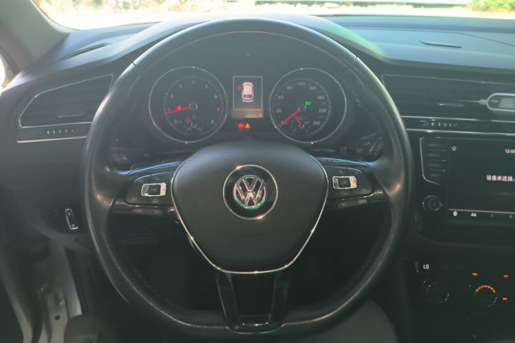 Used Volkswagen Tiguan L 2017 380TSI Automatic All-Wheel-Drive Luxury Edition