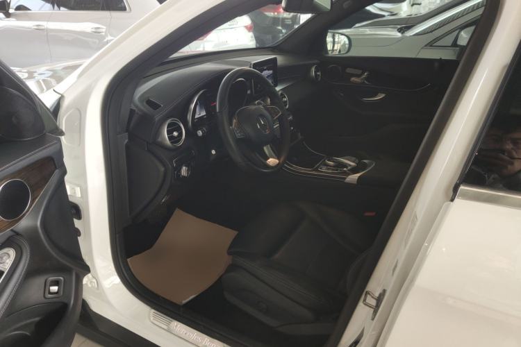 Used Mercedes-Benz GLC 2019 GLC 260 L 4MATIC Dynamic Model
