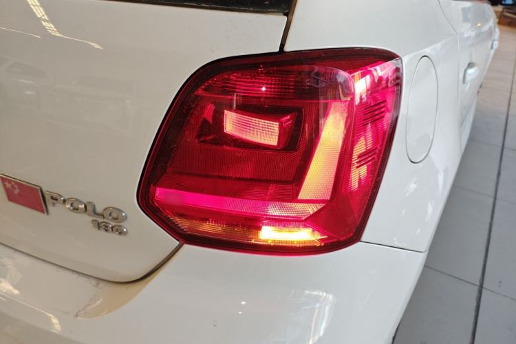 Used Volkswagen Polo 2016 1.6L Automatic Comfort Model
