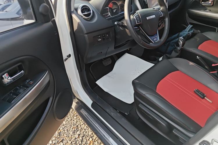 Used Haval H1 2017 Red-Label 1.5L AMT Luxury Model
