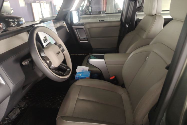 Used  V23 2025 501 Four-Wheel Drive Intelligent Driving Version
