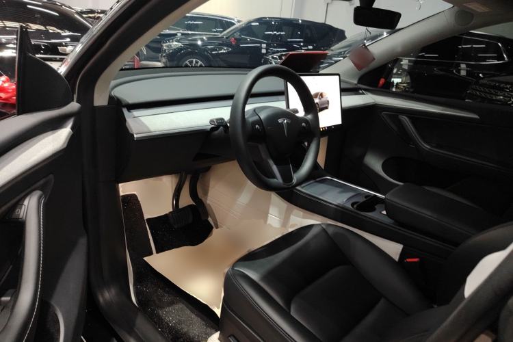 Used Tesla Model Y 2023 Rear-Wheel-Drive Version