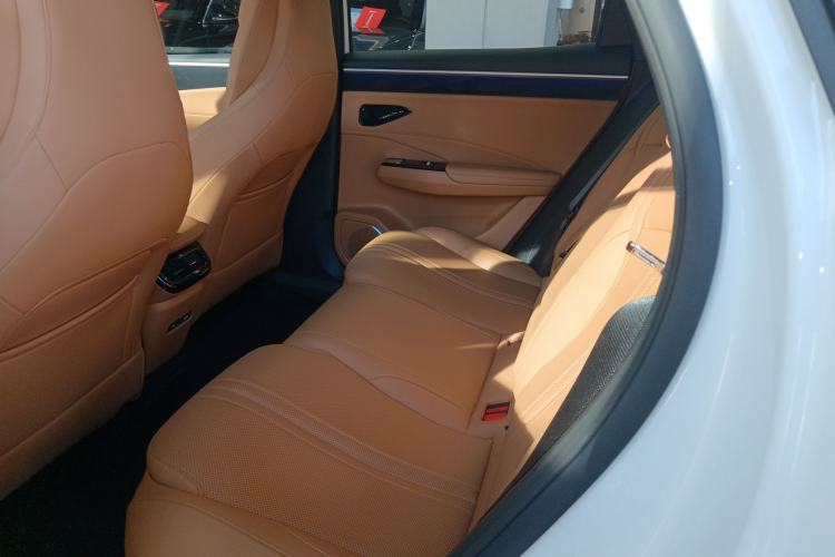 Used  L7 2025 EM-i 115km Exploration+ Edition