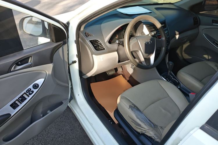 Used Hyundai Verna 2014 1.4L Automatic Smart GLS
