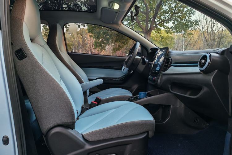 Used Chery Little Ant 2022 300 000 Yuan "Ant Fan" Edition "Extra Sweet" Version Lithium Iron Phosphate 29.2 kWh 30 kW 301 km