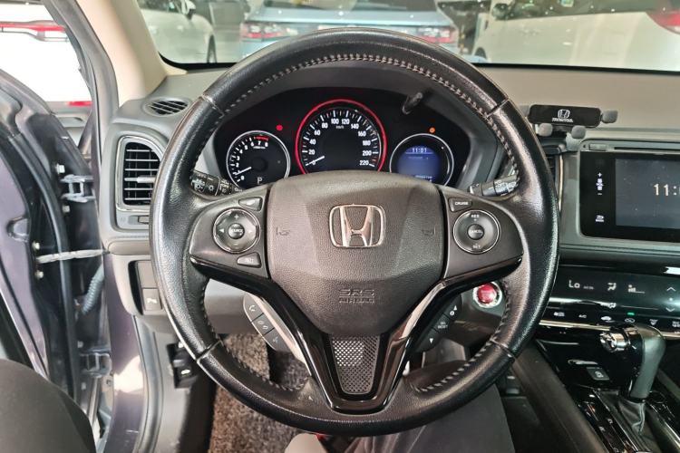 Used Honda Vezel 2015 1.8L CVT 2WD Luxury Model
