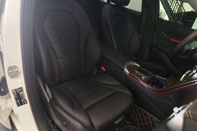 Used Mercedes-Benz GLC 2020 Facelift GLC 260 L 4MATIC Luxury Edition
