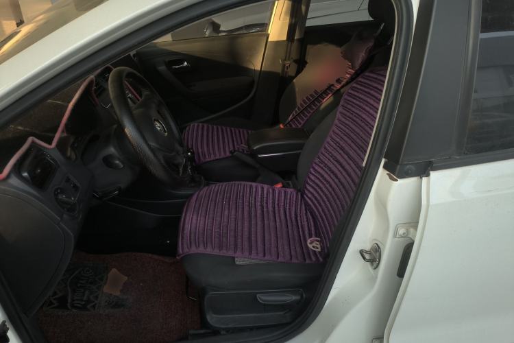 Used Volkswagen Polo 2014 1.4L Manual Fashion Edition
