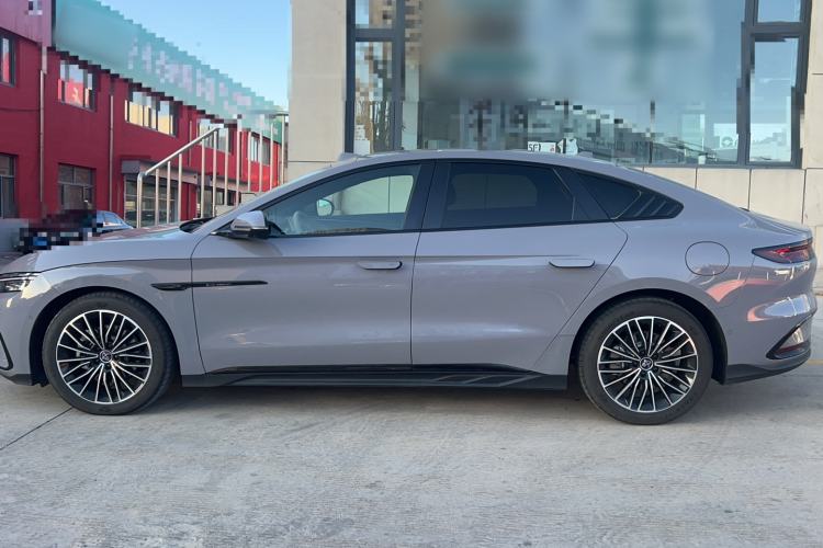 Used BYD Han 2025 DM-i Intelligent Driving Edition 125KM LiDAR Flagship Model
