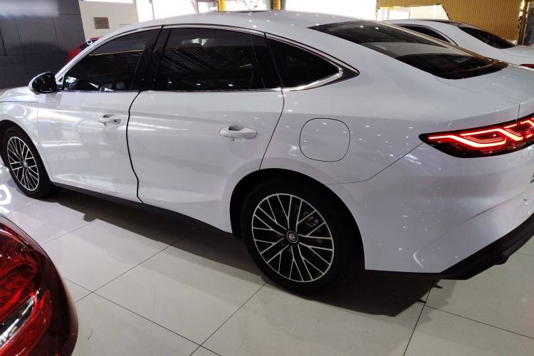 Used BYD Qin L 2024 DM-i 120KM Excellence Model
