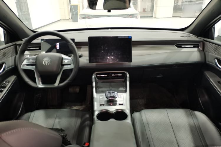 Used BYD Qin PLUS 2025 EV Smart Drive Edition 420KM Leading Model