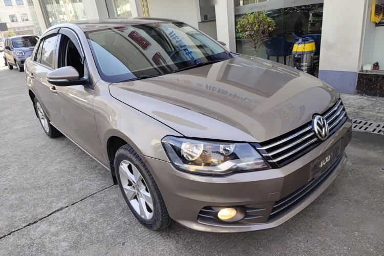 Used Volkswagen Bora 2015 Value Edition 1.6L Manual Fashionable Style
