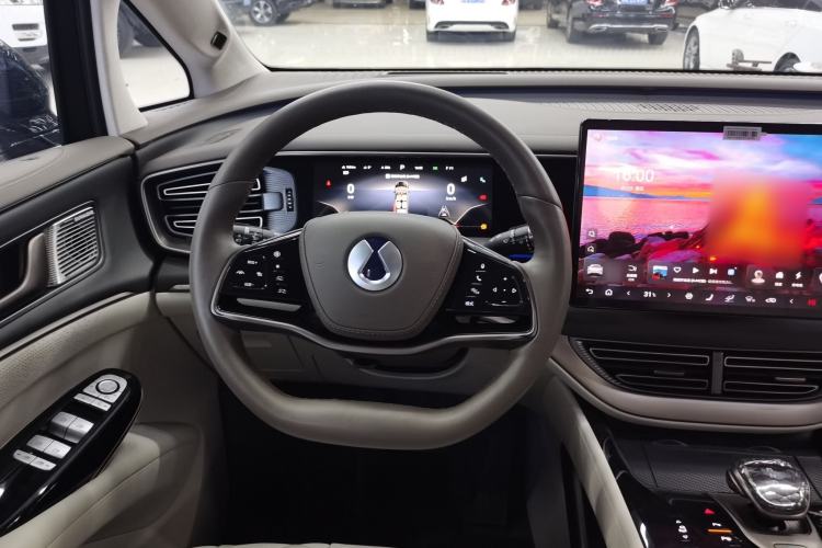 Used Denza D9 2022 DM-i 970 Four-Wheel Drive Flagship Model