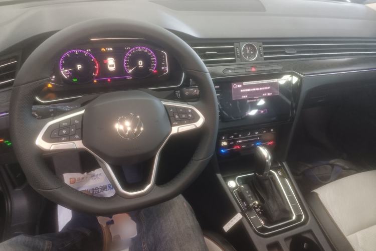 Used Volkswagen Magotan 2026 30 Million Vehicles Selected Model 380TSI DSG Luxury Edition
