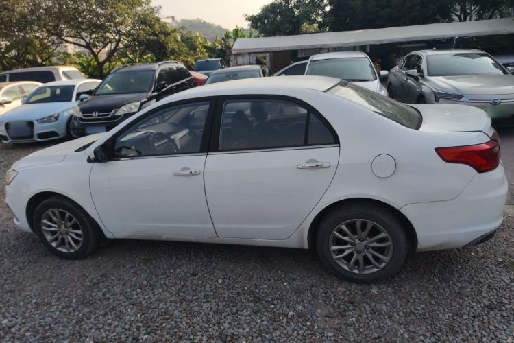 Used Geely Auto Vision 2019 Upgraded Model 1.5L CVT Luxury Version China VI Standard
