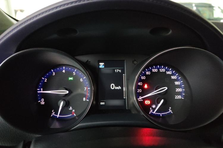 Used Toyota IZOA 2018 2.0L Yichi Version China VI Standard
