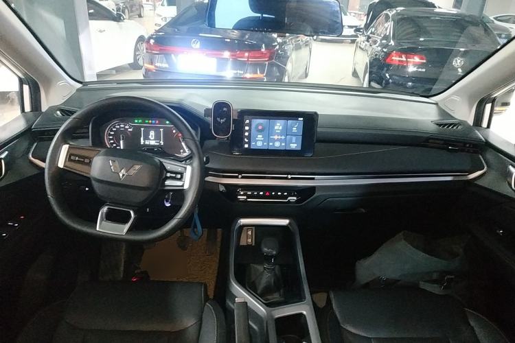 Used Wuling Jiachen 2022 1.5T Manual Light Enjoyment Dynamic Version
