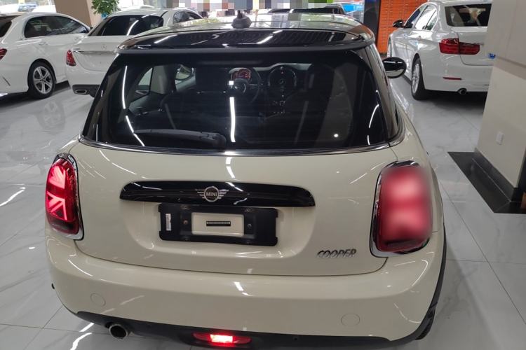 Used  MINI 2018 1.5T COOPER Classic Edition
