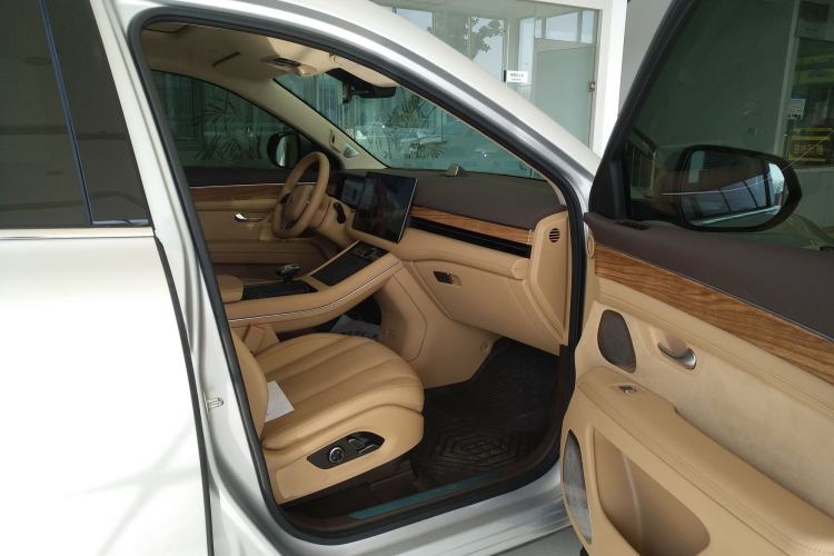 Used Hima AITO M7 2024 1.5T Rear-Drive Plus Version 6 Seats