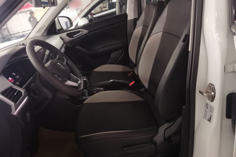 Used Volkswagen Tacqua 2023 200TSI DSG Joy-Connect Edition
