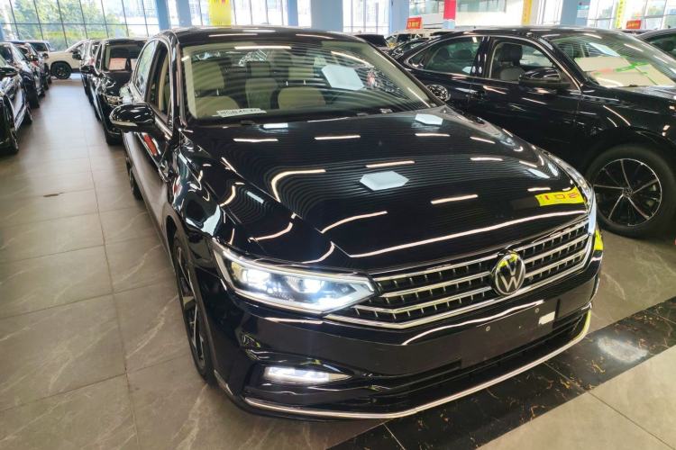 Used Volkswagen Magotan 2023 2 Million Units Commemorative Edition 330TSI DSG Luxury Version
