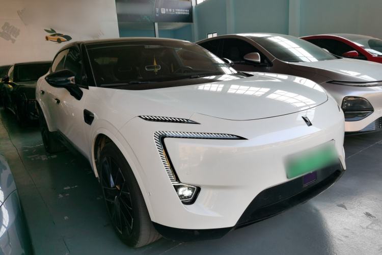 Used  11 2022 Long-Range Dual-Motor Luxury Edition 4 Seats