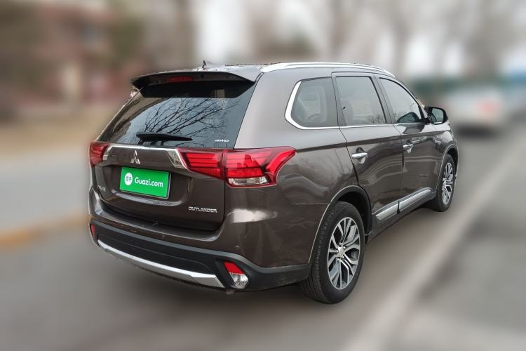 Used Mitsubishi Outlander 2018 2.4L 4x4 Elite Edition 5 Seats
