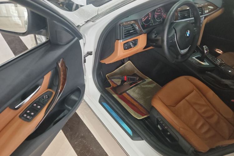 Used BMW 3 Series 2014 320Li Luxury Design Package
