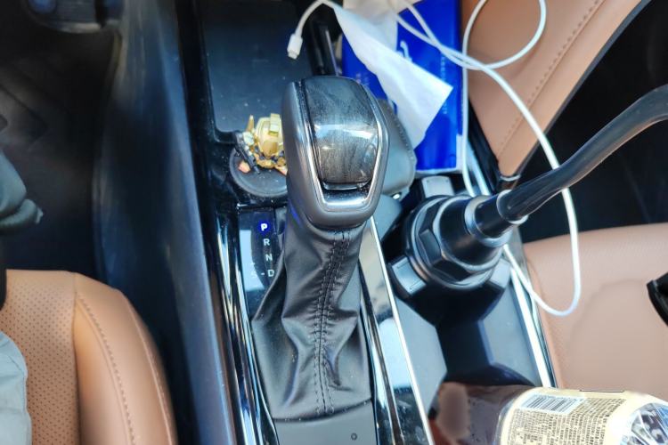 Used Toyota Camry 2024 Dual-Motor 2.0 HGVP Luxury Edition
